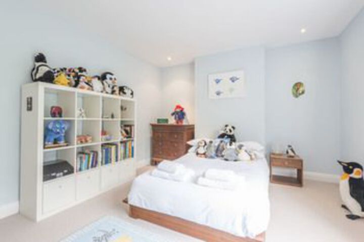 Room 9 of 35