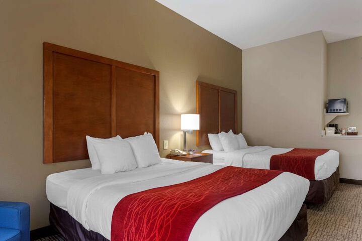 King and Queen Bed (7 of 9)