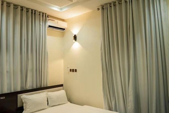 Room 21 of 69