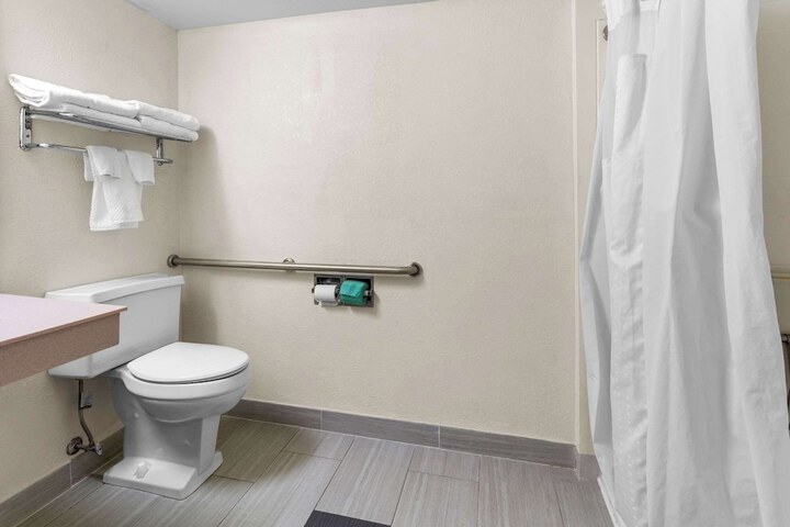 Room 10 of 54