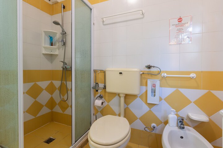 Room 79 of 129