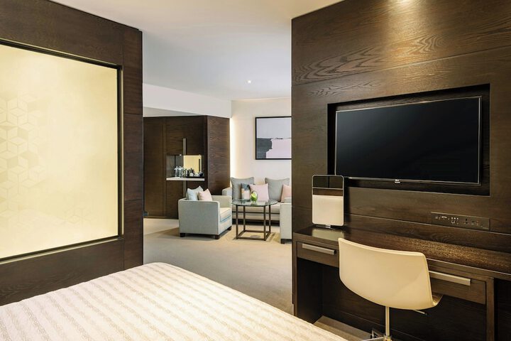 Room 80 of 334
