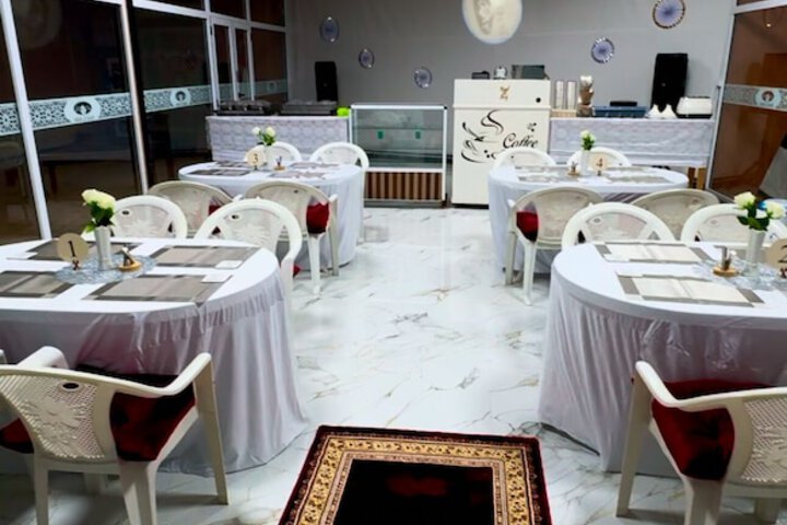 Dining 12 of 18