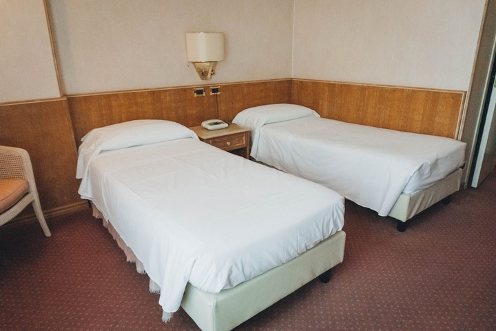Room 20 of 68