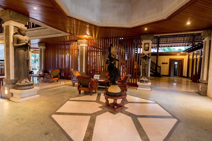 Lobby Photos
