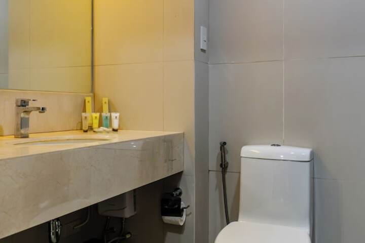 Room 12 of 22