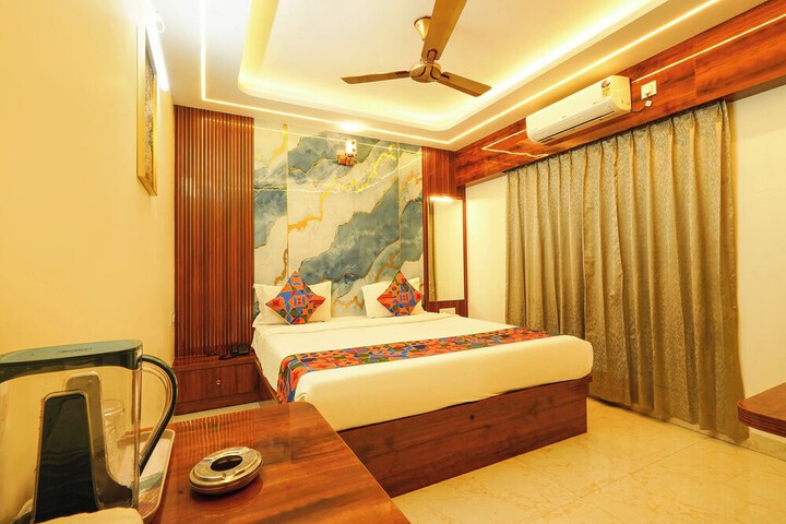 Room 17 of 39