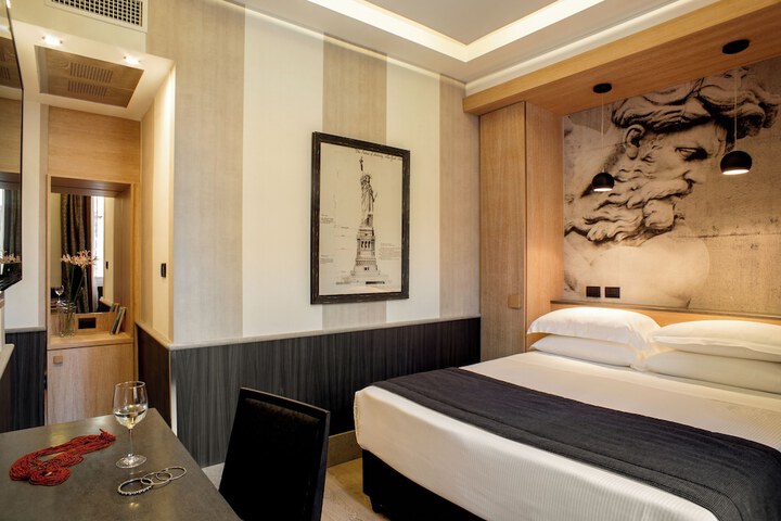 Room 21 of 95