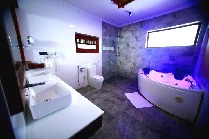 Room 8 of 49