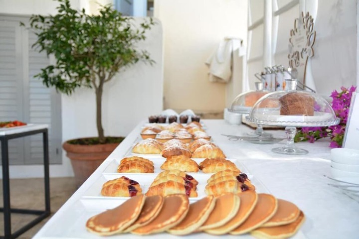 Breakfast/Coffee Service 81 of 101