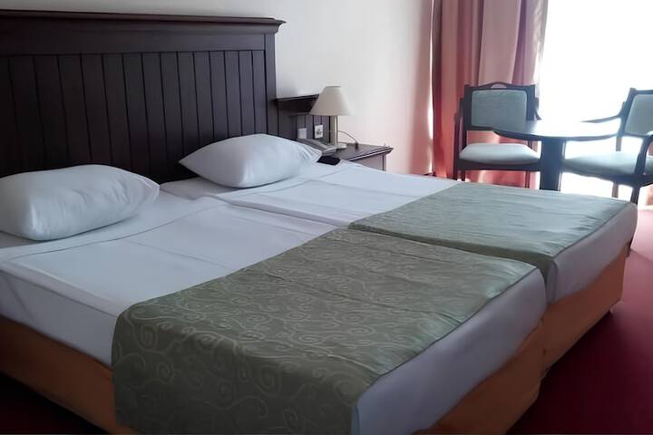 Room 14 of 27