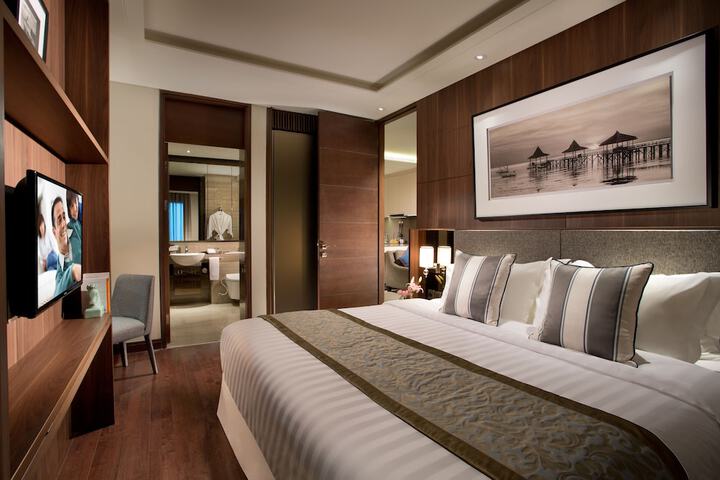 Room 5 of 40