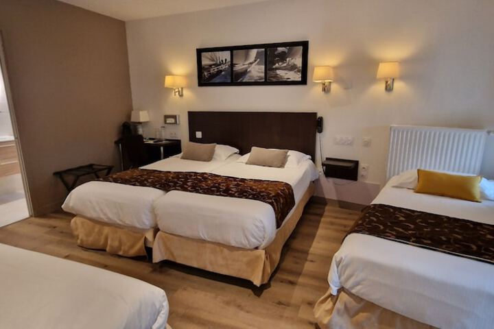 Room 5 of 28
