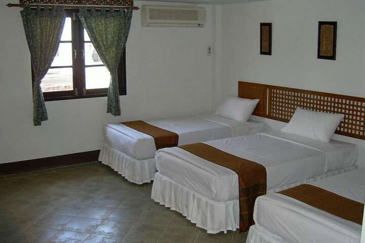 Room 2 of 19
