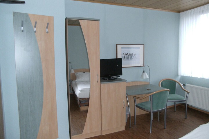 Room 17 of 19
