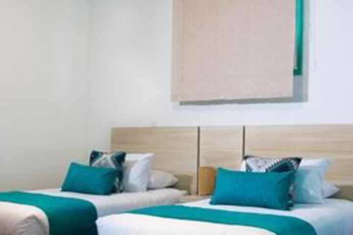 Room 4 of 17