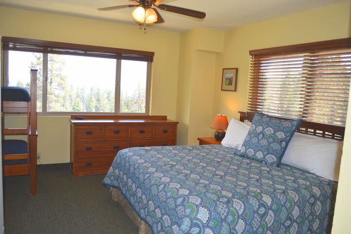 Room 12 of 73