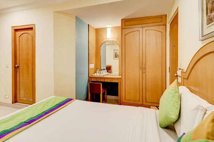 Room 9 of 45