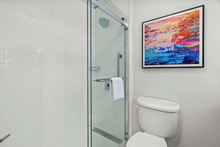 Bathroom shower