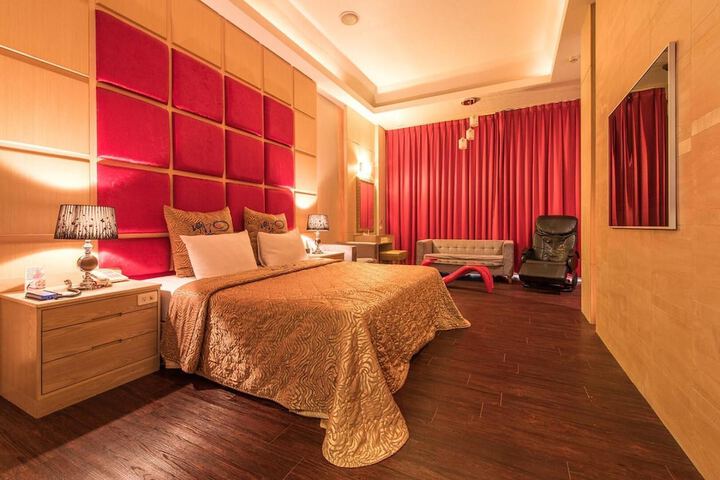 Room 25 of 54