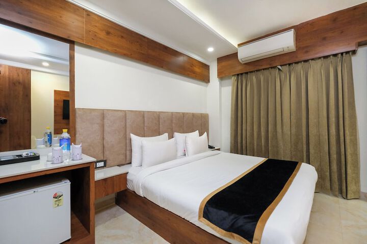 Room 10 of 31