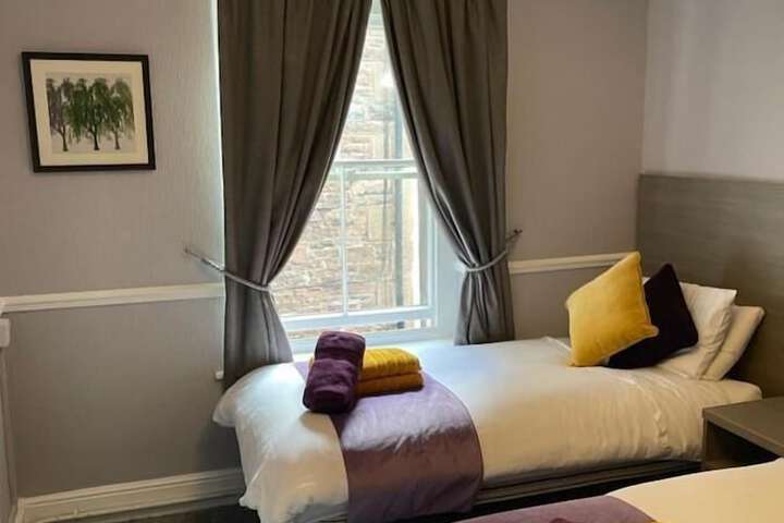 Room 15 of 27