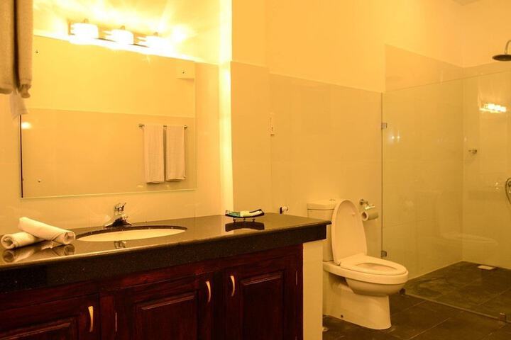 Room 14 of 38