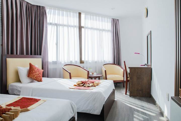 Room 5 of 42