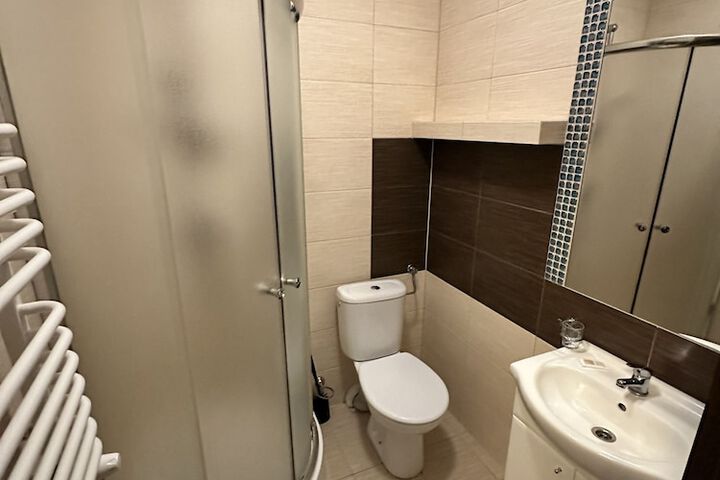 Room 70 of 110
