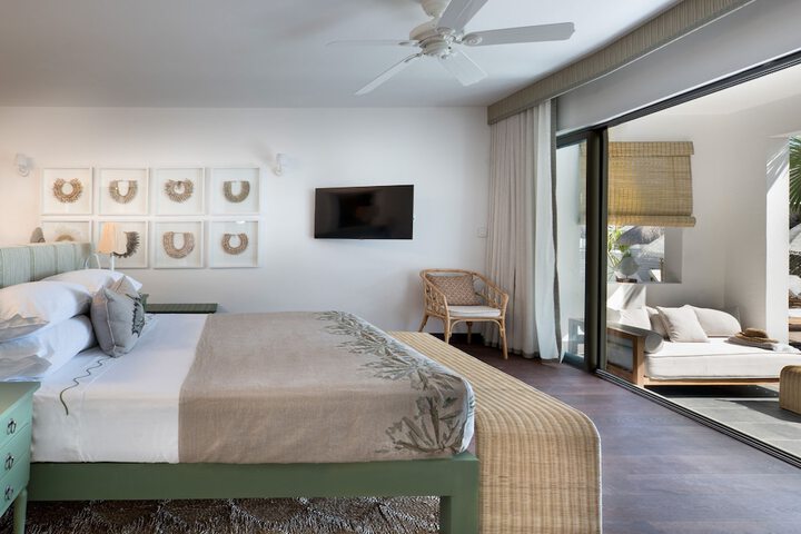 Room 5 of 38