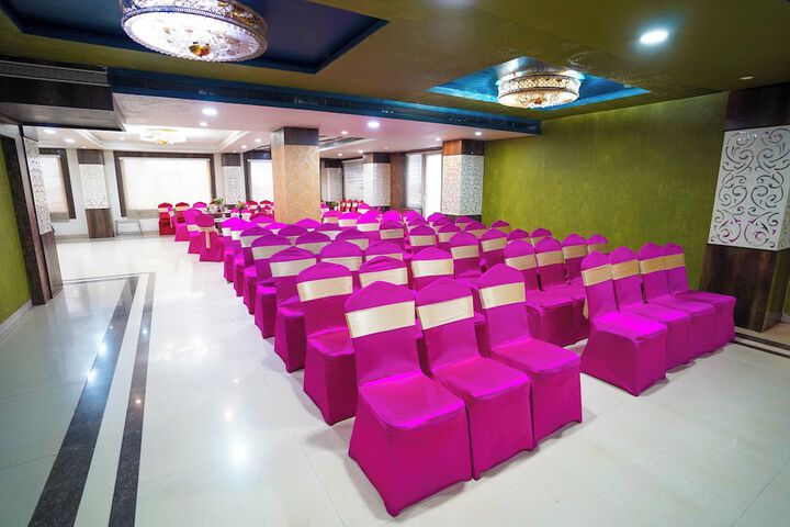 Ballroom/Hall 58 of 75