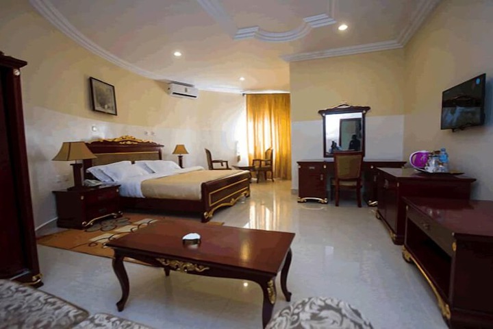 Room 8 of 24