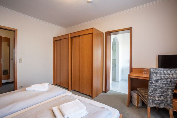 Room 18 of 53