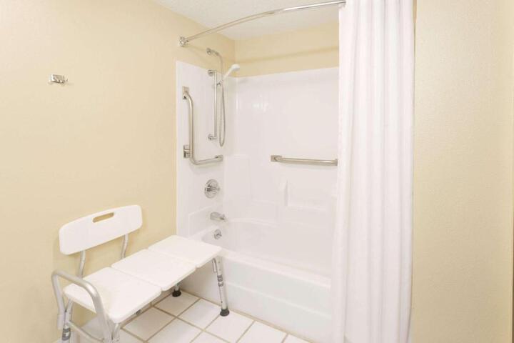 1 Queen Bed Mobility Accessible (11 of 20)