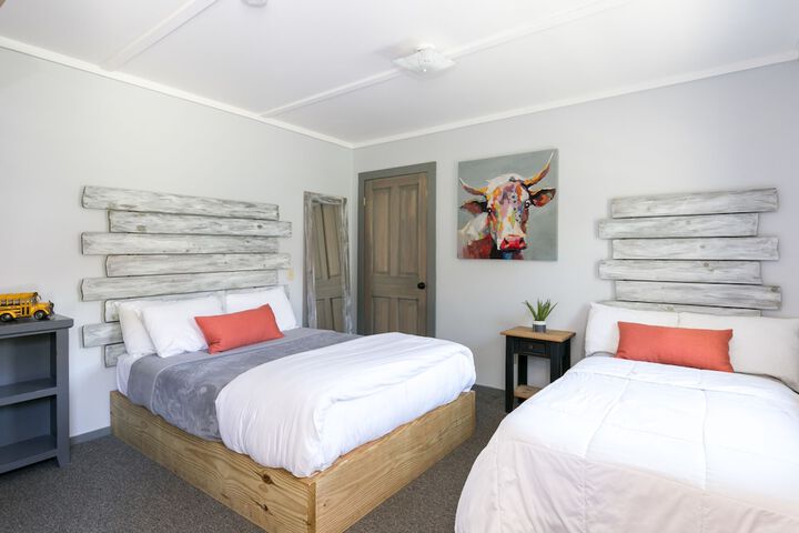 Room 36 of 114
