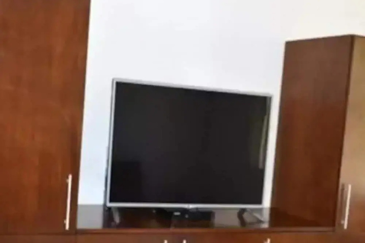 Room 2 of 3