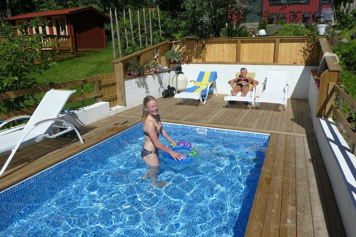 Pool 34 of 73
