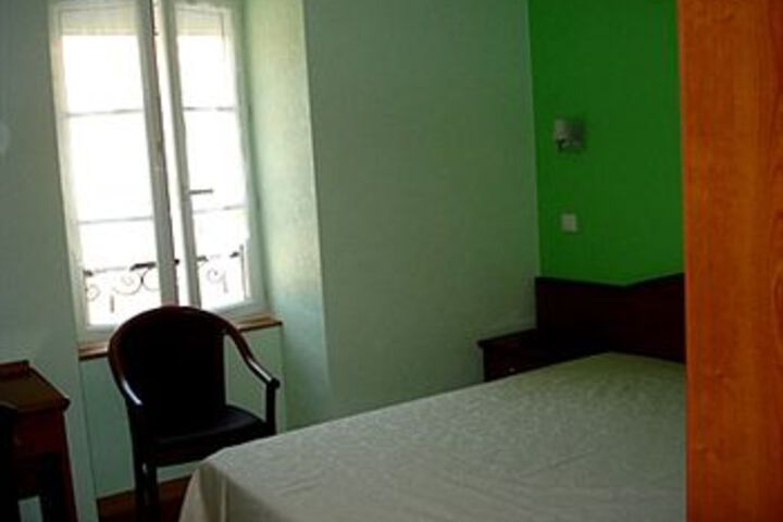 Room 7 of 13