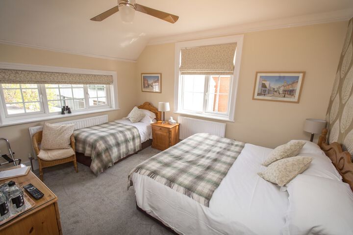 Room 16 of 30