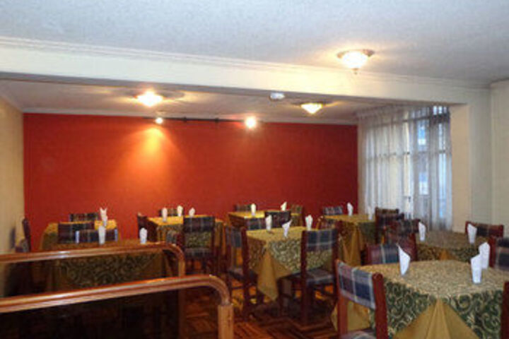 Dining 27 of 28