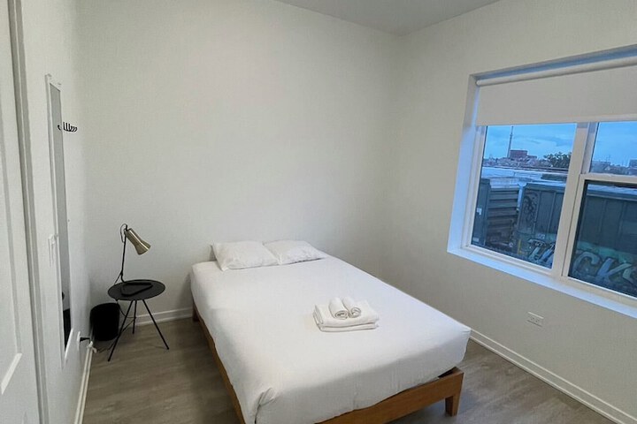 Image of Cozy and Modern Stay in the Heart of C