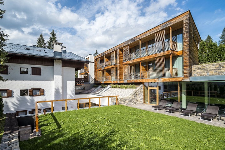 Sundeck 48 of 49