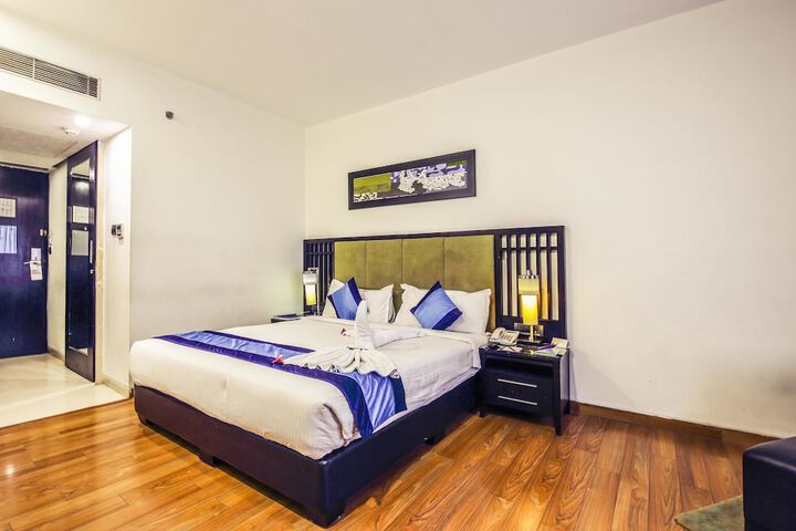 Room 3 of 34