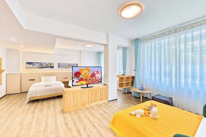 Room 25 of 69