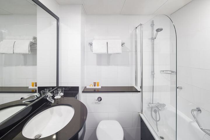 Room 20 of 65