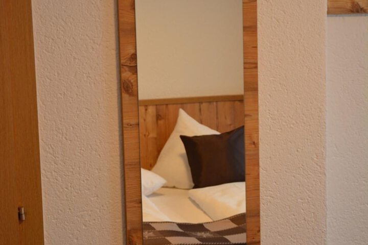 Room 15 of 95