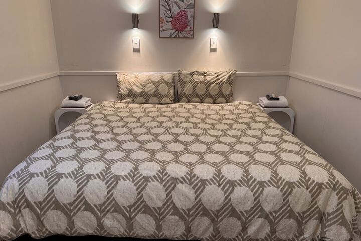 Room 7 of 27