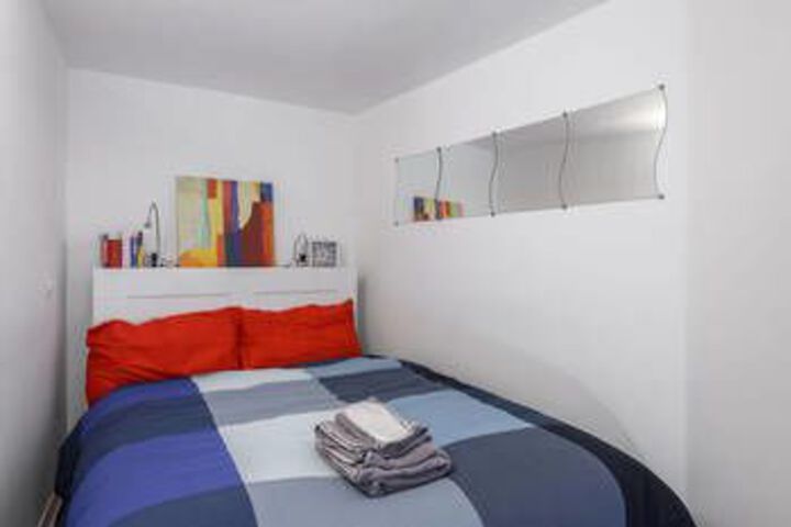 Room 8 of 14