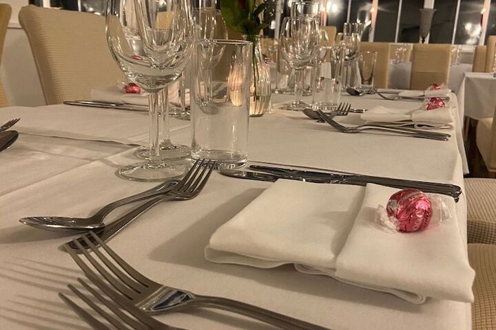 Dining 85 of 102