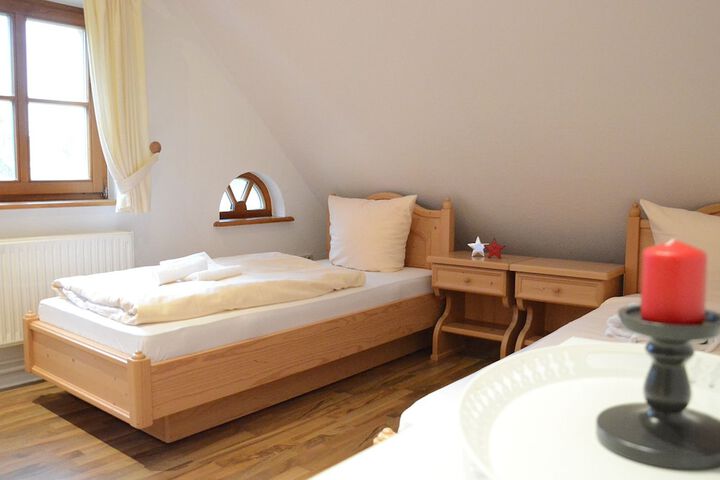 Room 4 of 39